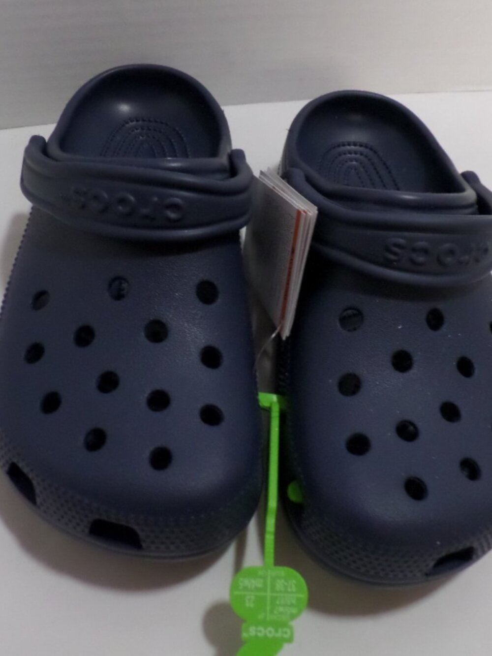 Crocs Classic Clogs Navy Blue – Unisex – Size M5/W7 NWT
